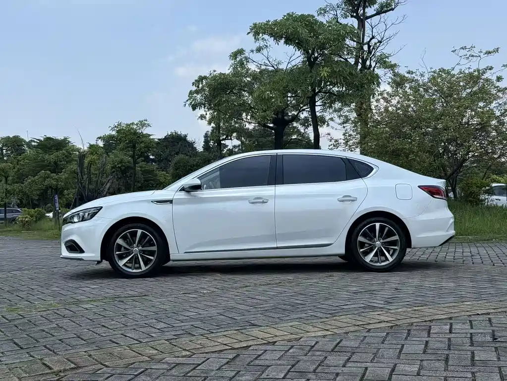 MG MG6 — миниатюра 14