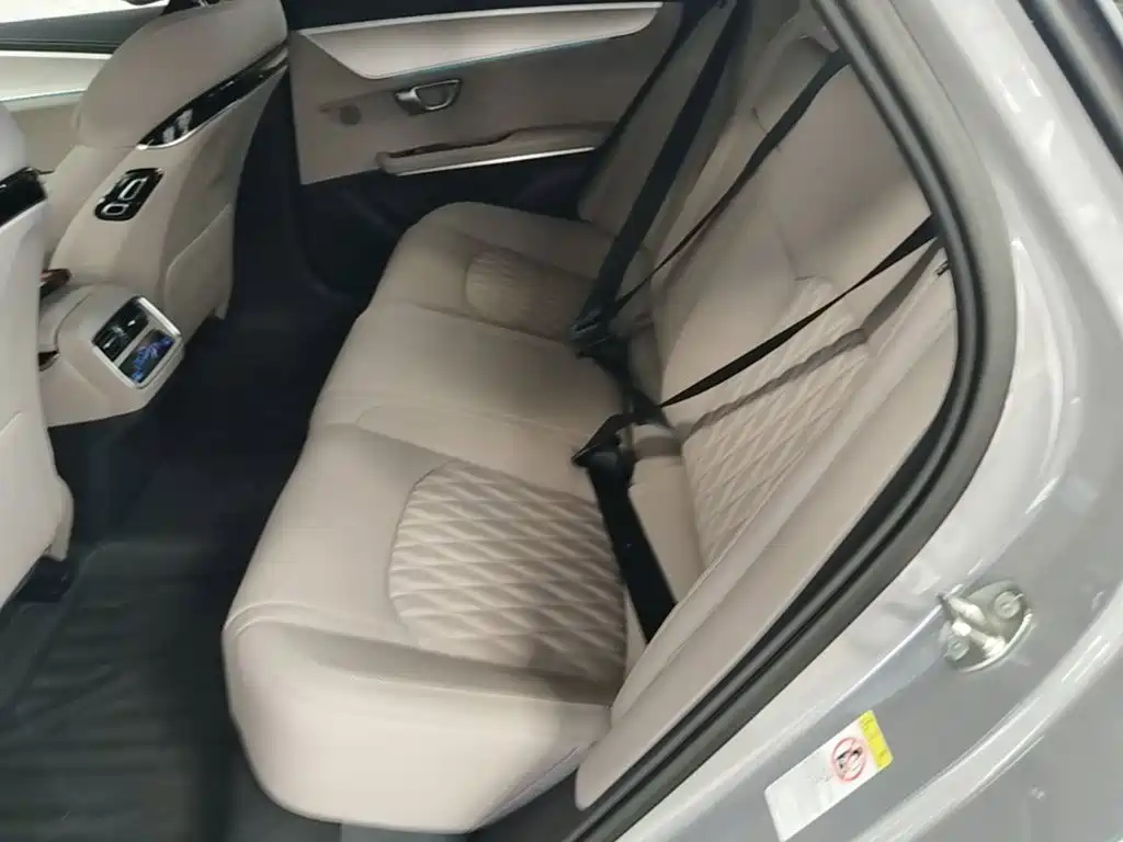 BYD Han — миниатюра 17