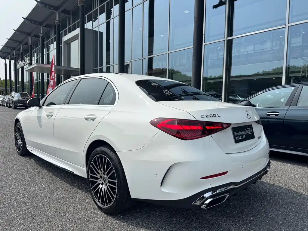 Mercedes-Benz C-Class — миниатюра 4