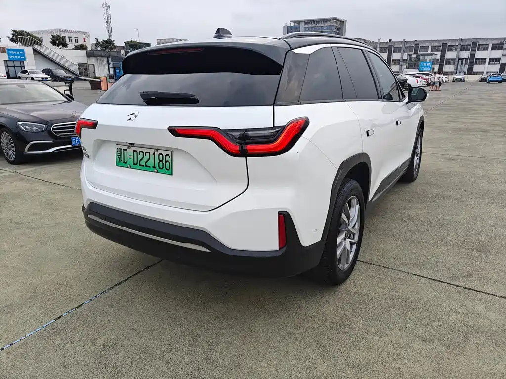 NIO ES6 — миниатюра 7
