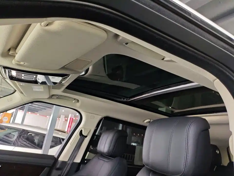 Land Rover Range Rover — миниатюра 7