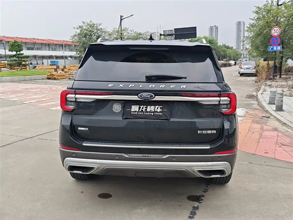 Ford Explorer — миниатюра 4