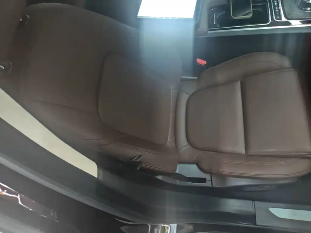 Jaguar XFL — миниатюра 25