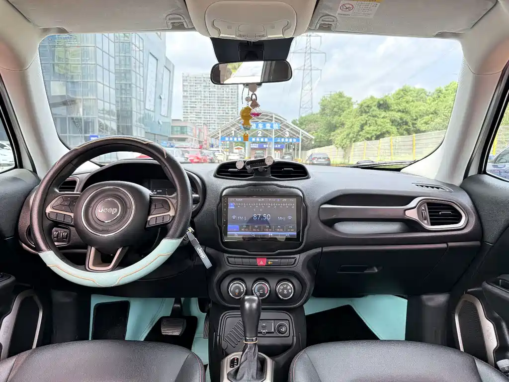Jeep Renegade — миниатюра 9
