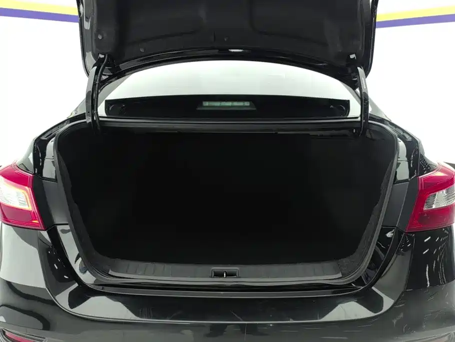 Nissan Sylphy — миниатюра 4