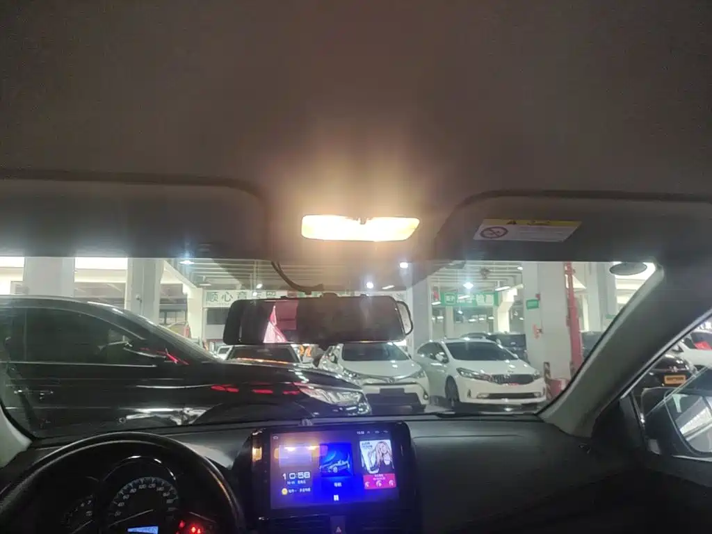 Toyota Yaris L — миниатюра 18