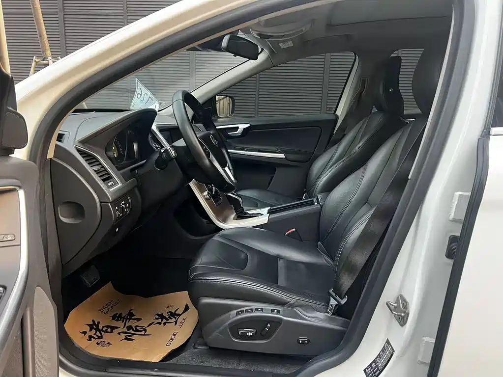 Volvo XC60 2015 T5