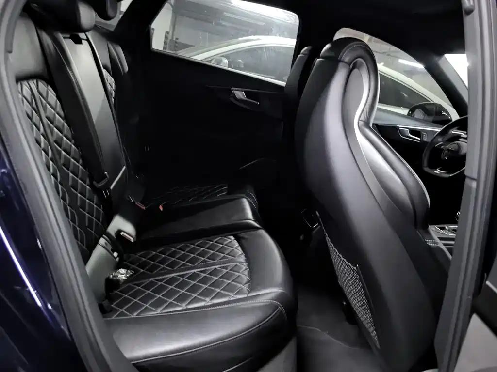 Audi S4 — миниатюра 12