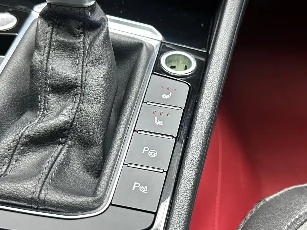 Volkswagen Sagitar 2022 280TSI DSG