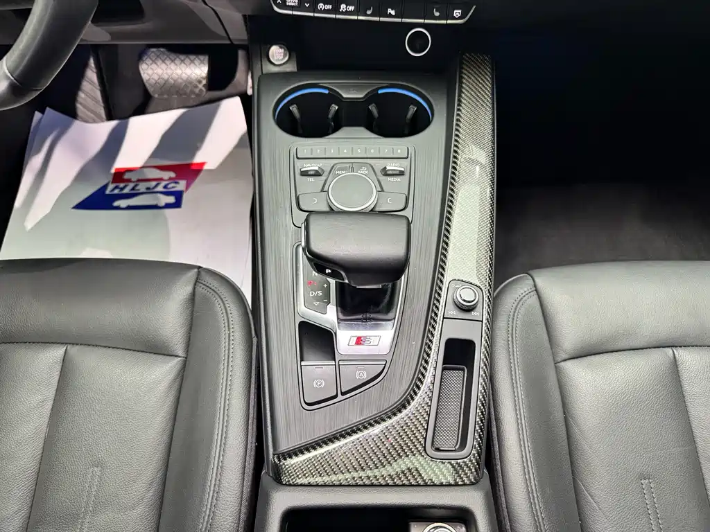 Audi A4L — миниатюра 12