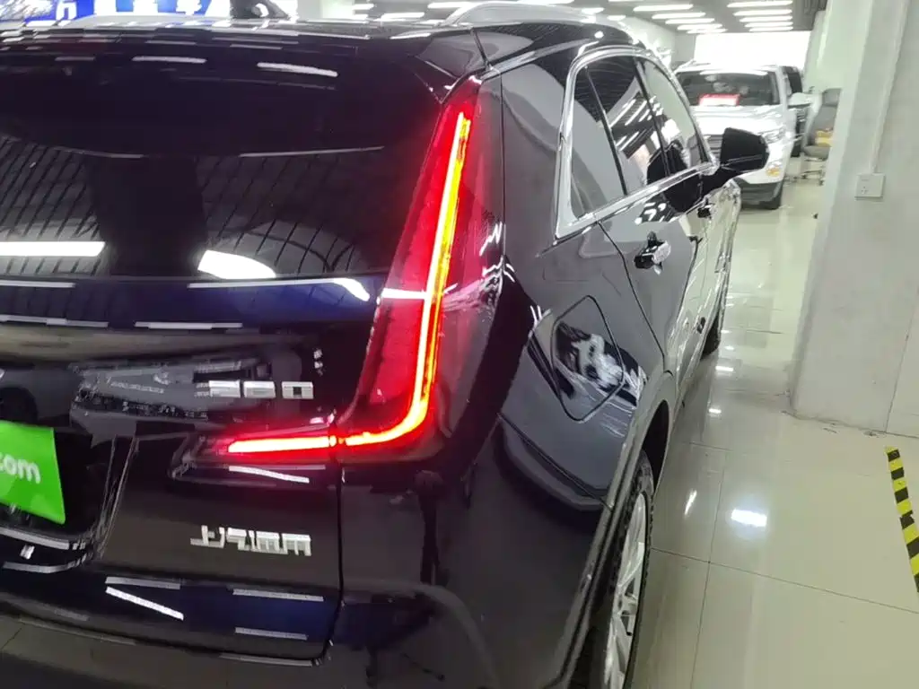 Cadillac XT4 — миниатюра 8
