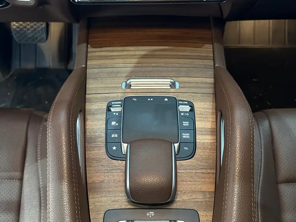 Mercedes-Benz GLE (Import) — миниатюра 8