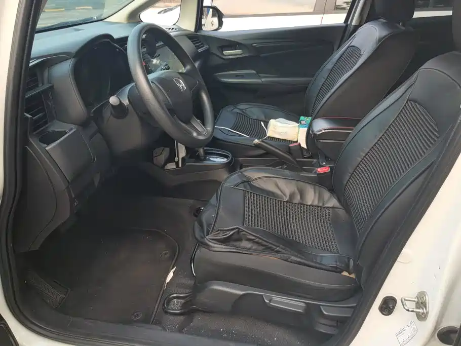 Honda Fit — миниатюра 9