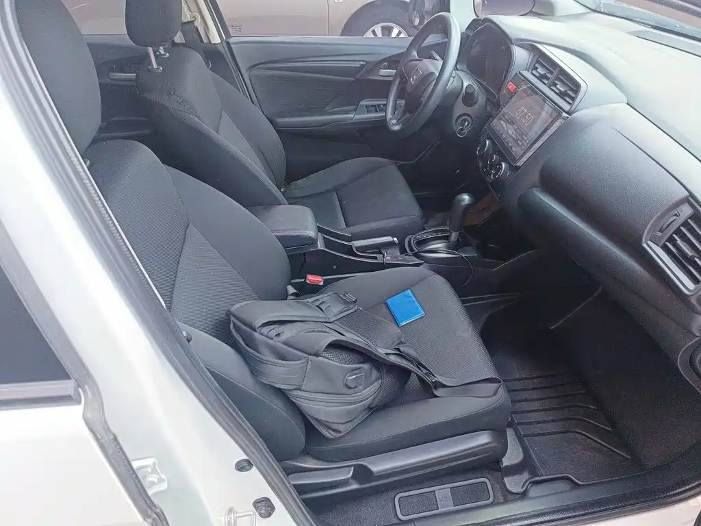 Honda Fit — миниатюра 25