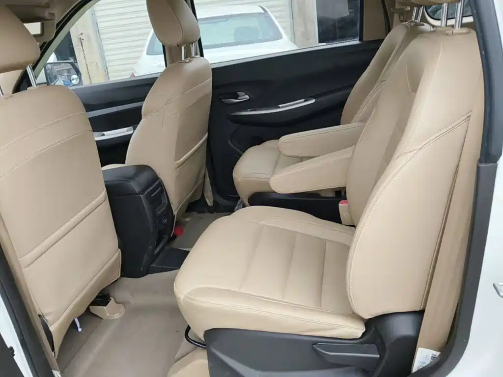 Wuling Hongguang — миниатюра 17