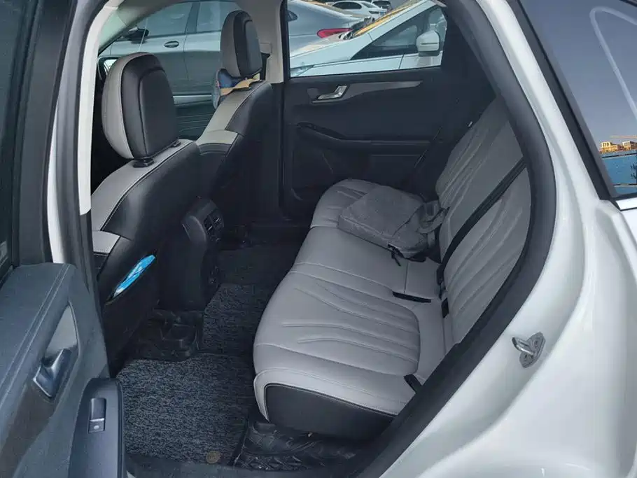 Ford Escape — миниатюра 11