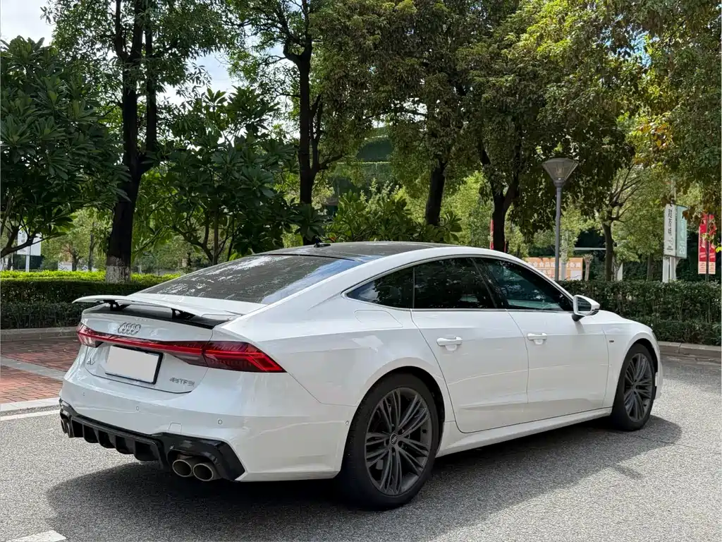Audi A7L — миниатюра 6