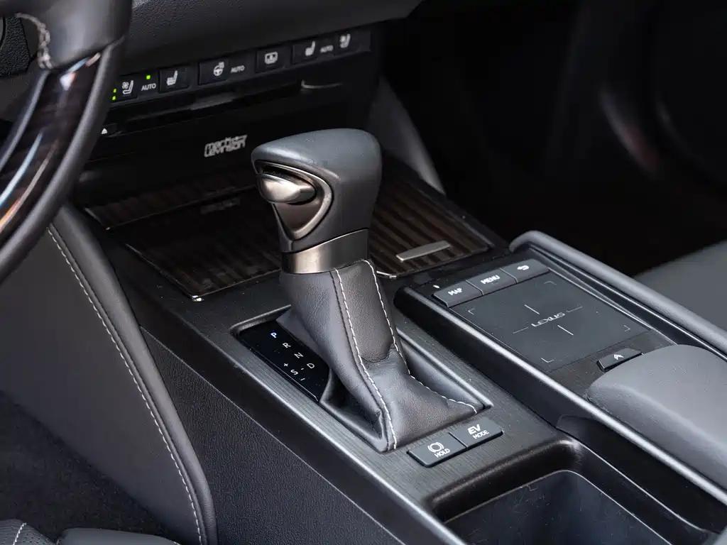 Lexus ES — миниатюра 15