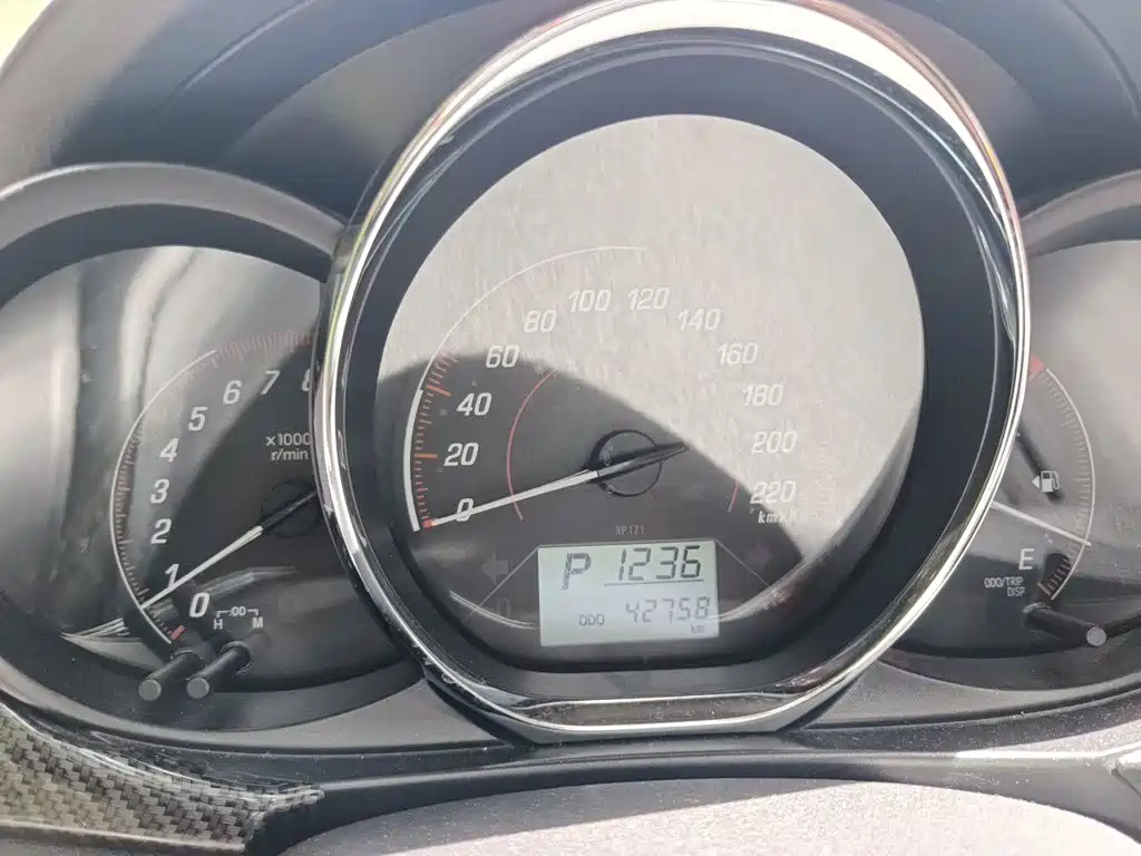 Toyota Yaris L — миниатюра 7