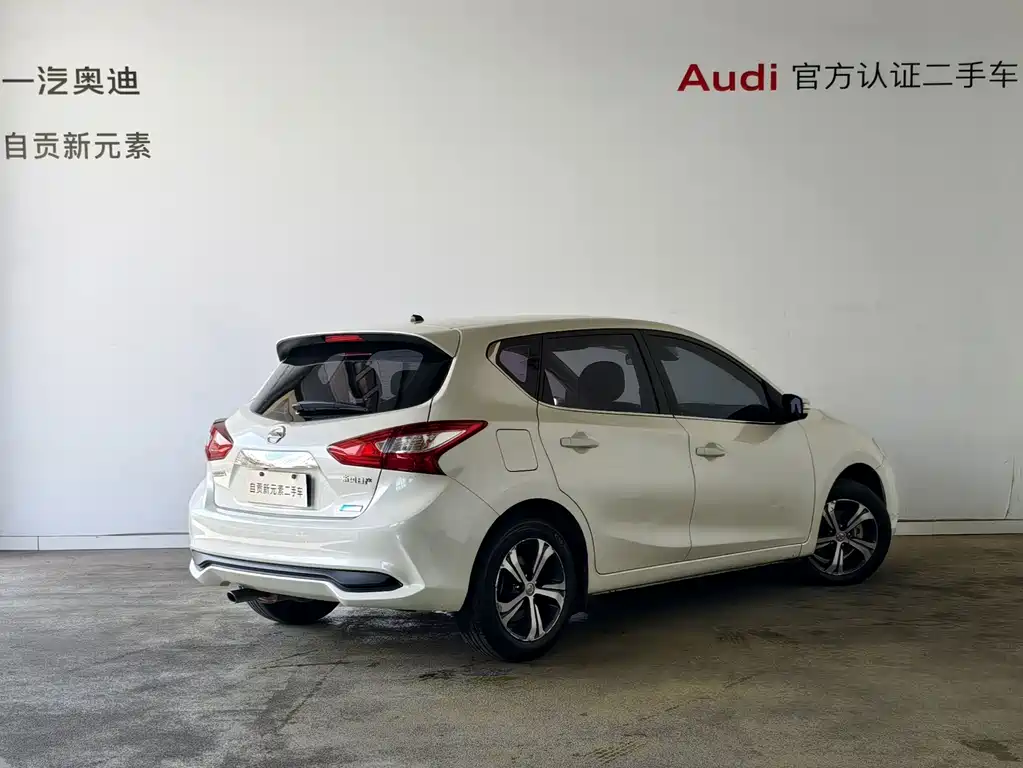 Nissan Tiida — миниатюра 2