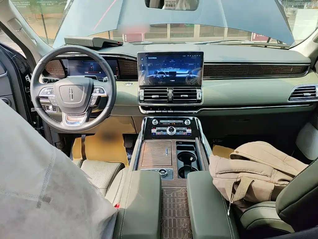 Lincoln Navigator — миниатюра 10