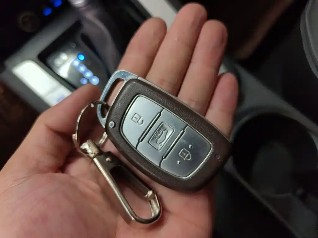 Hyundai Elantra — миниатюра 9