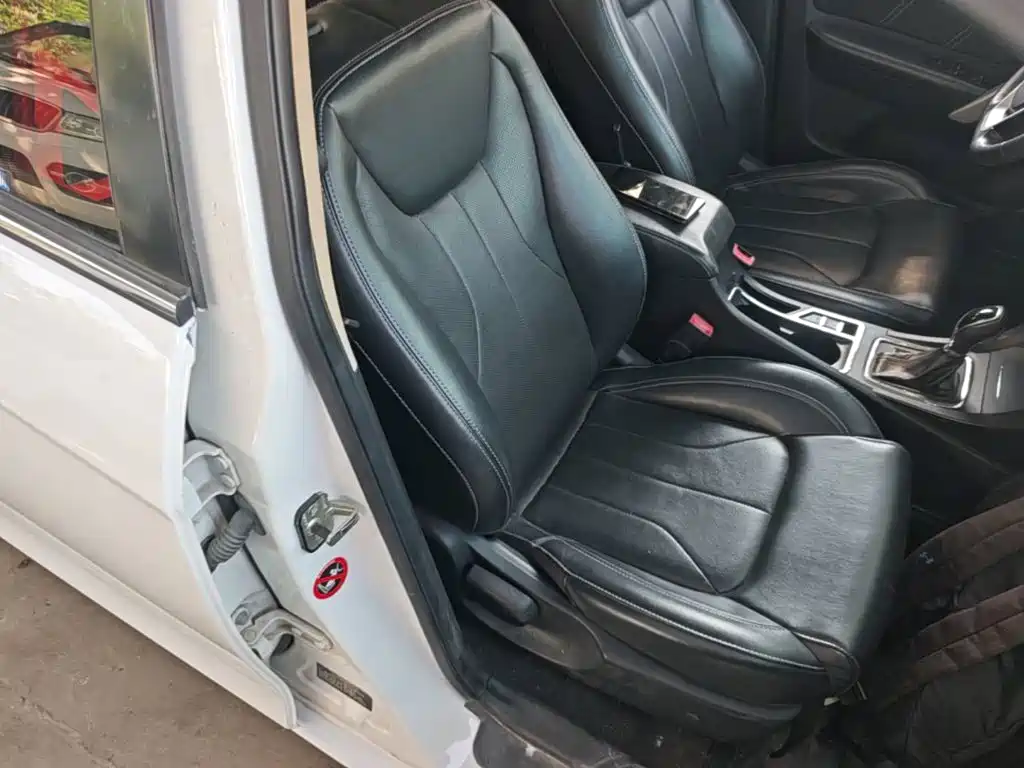Geely Emgrand — миниатюра 25