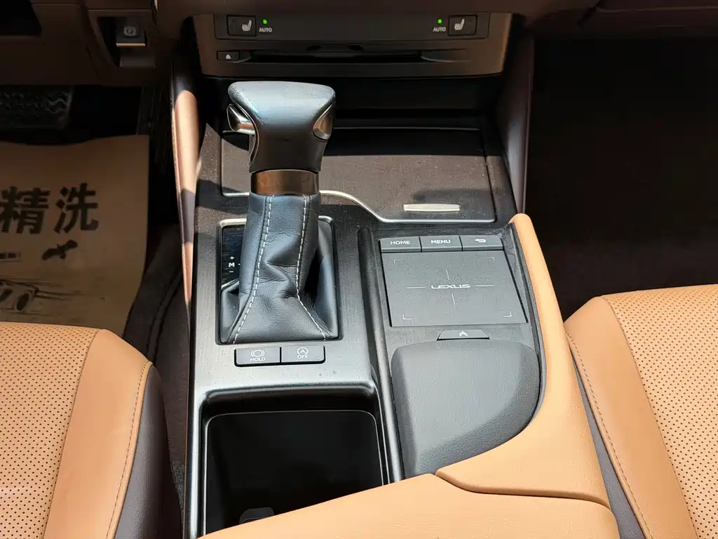 Lexus ES — миниатюра 8