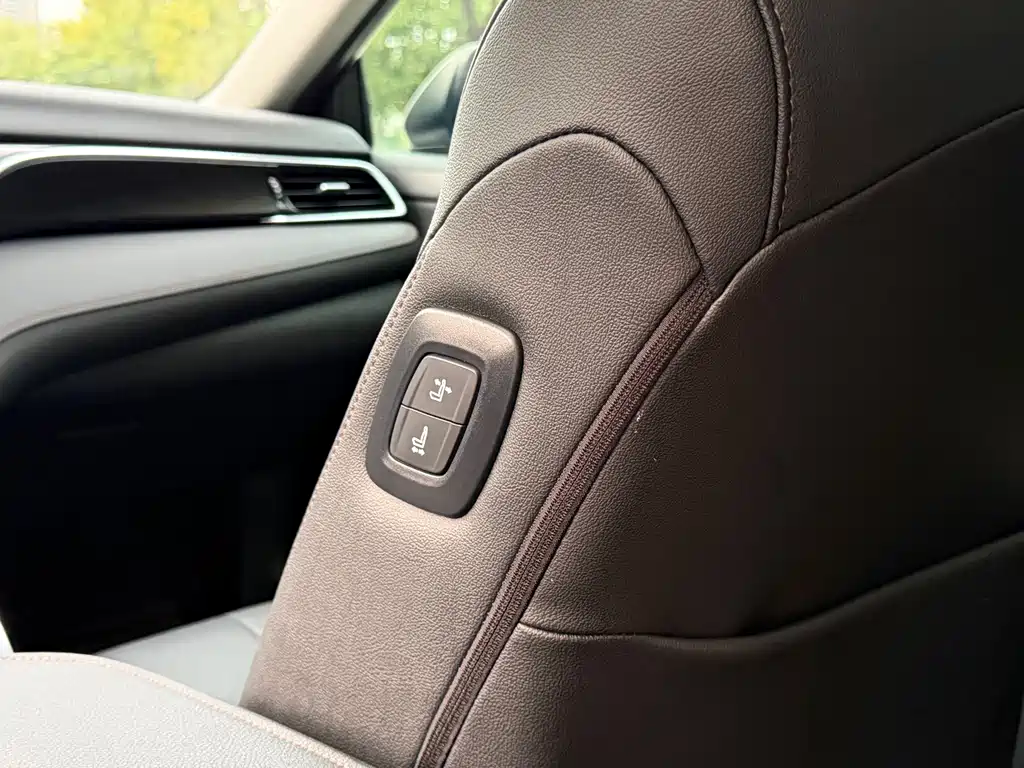 Toyota Camry 2.0GVP Leading Edition, фото 15