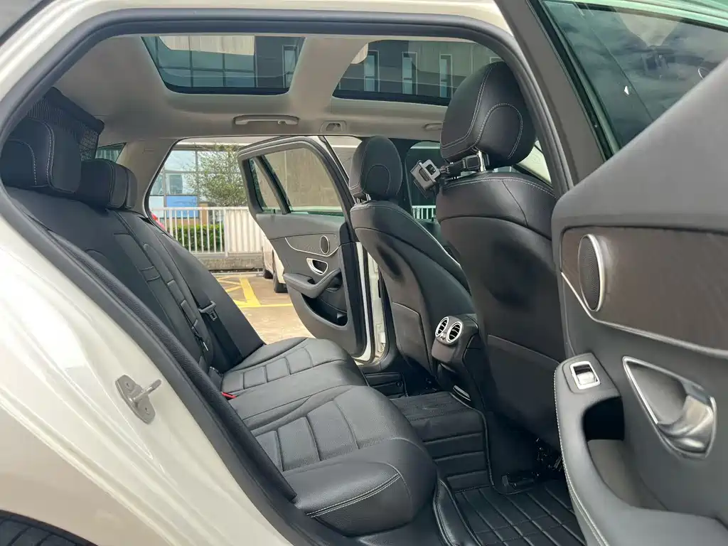 Mercedes-Benz C-Class (Import) — миниатюра 6