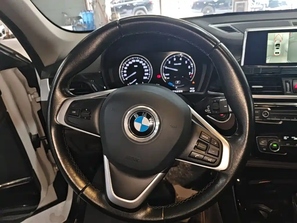 BMW X1 New Energy — миниатюра 11