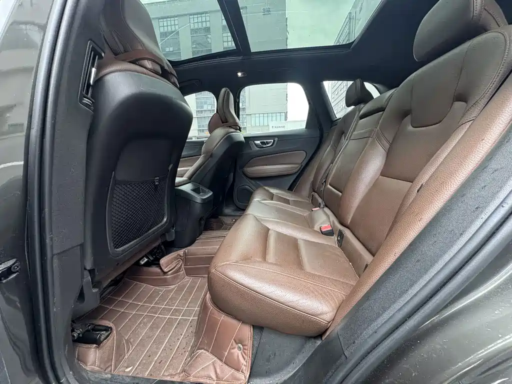 Volvo XC60 — миниатюра 5
