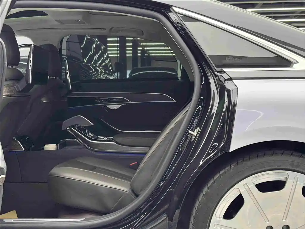 Audi A8 — миниатюра 9