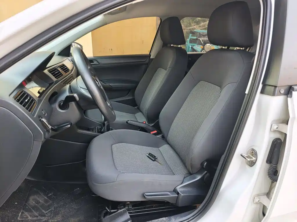 Volkswagen Santana — миниатюра 15