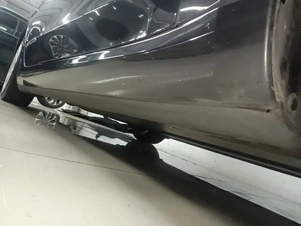 Tesla Model 3 — миниатюра 21