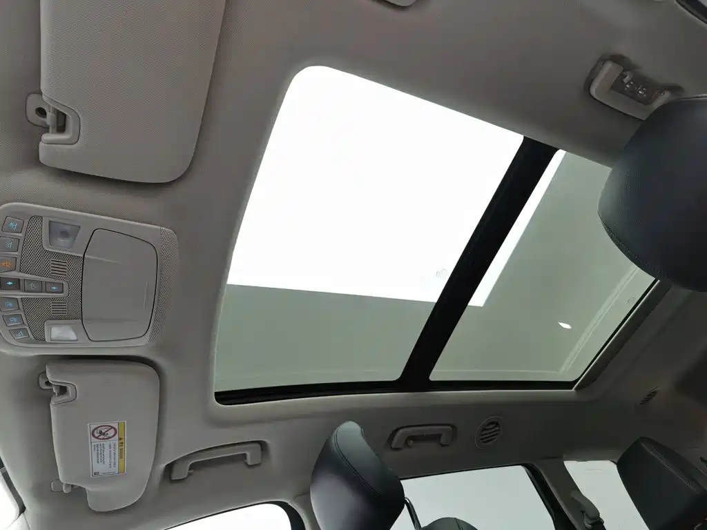 Ford Edge — миниатюра 14