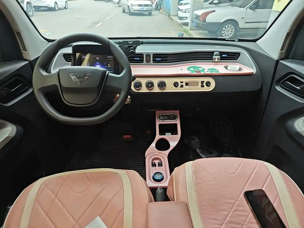 Wuling MINIEV — миниатюра 10