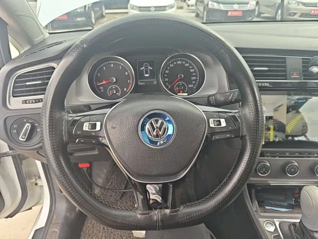 Volkswagen Golf — миниатюра 11