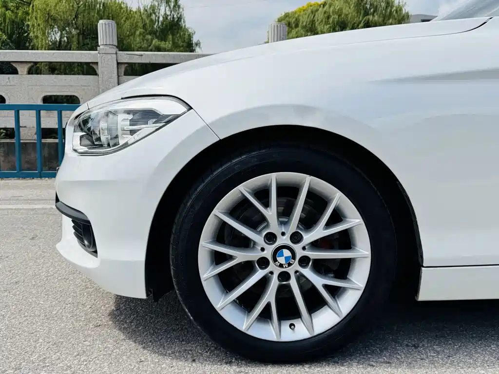 BMW 1 Series (Import) — миниатюра 16
