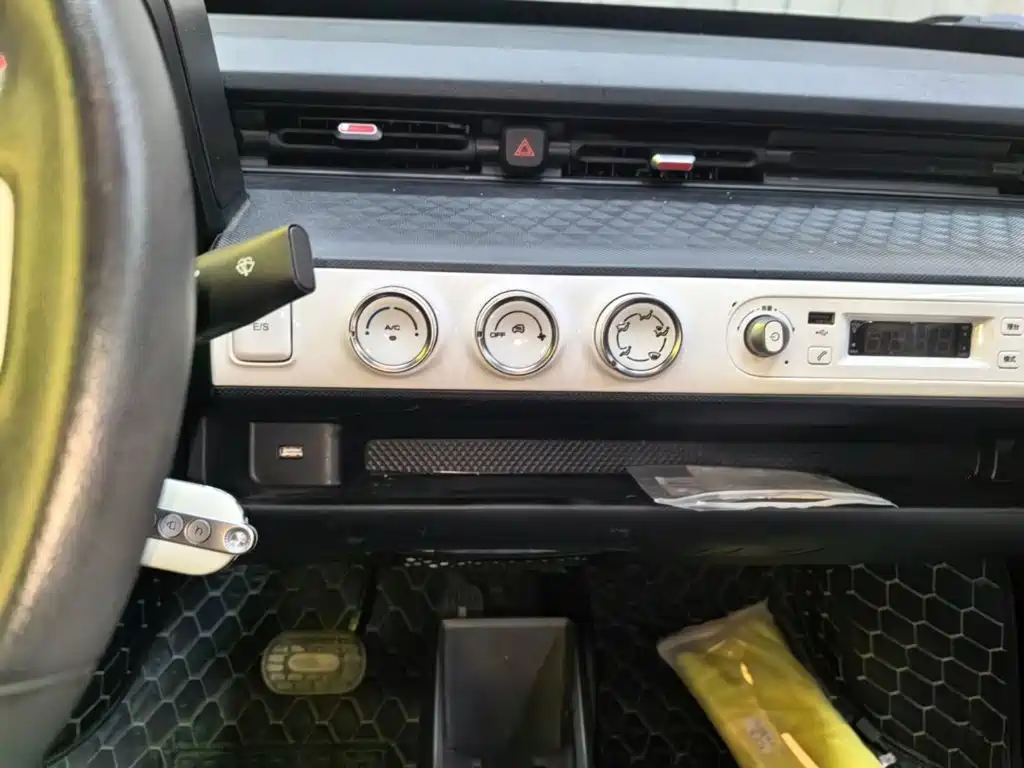 Wuling MINIEV — миниатюра 13
