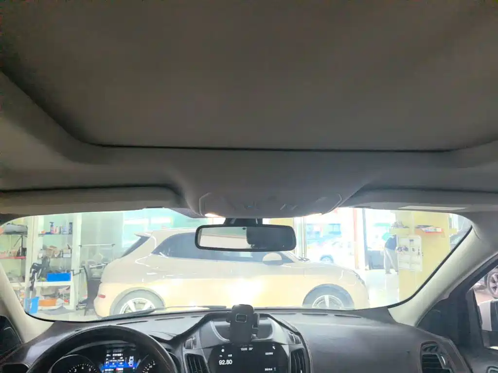 Ford Kuga — миниатюра 18