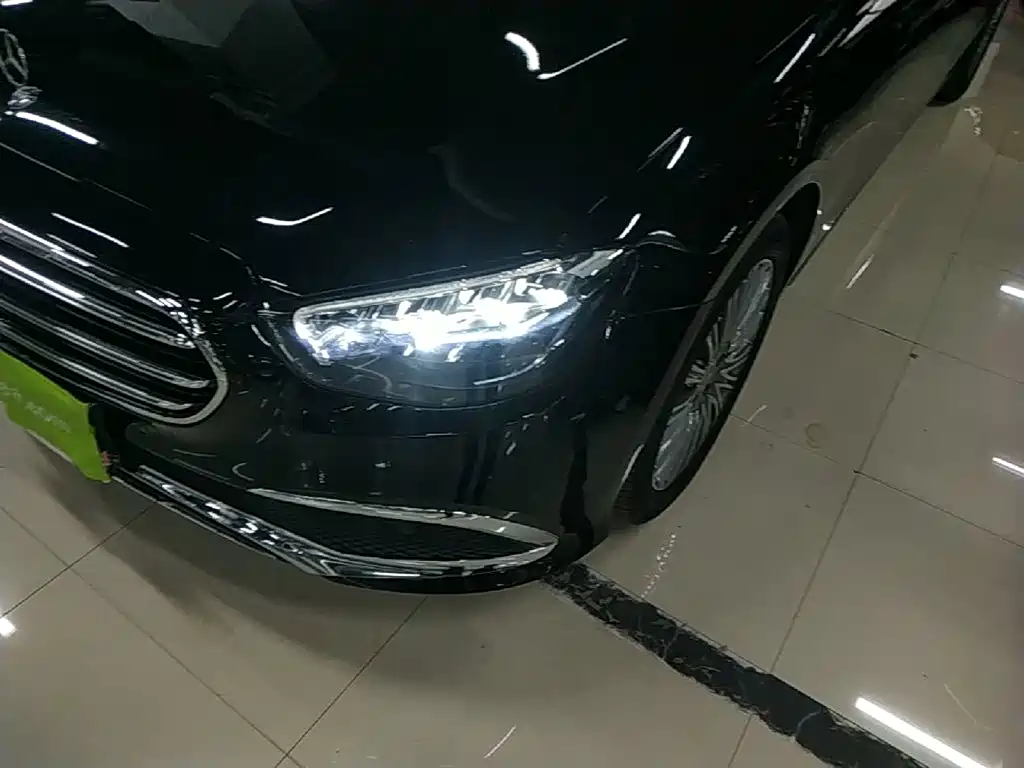 Mercedes-Benz E-Class — миниатюра 20