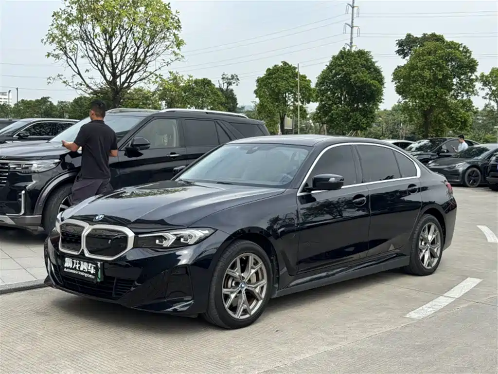 宝马i3 2024款 eDrive 35 L 2024