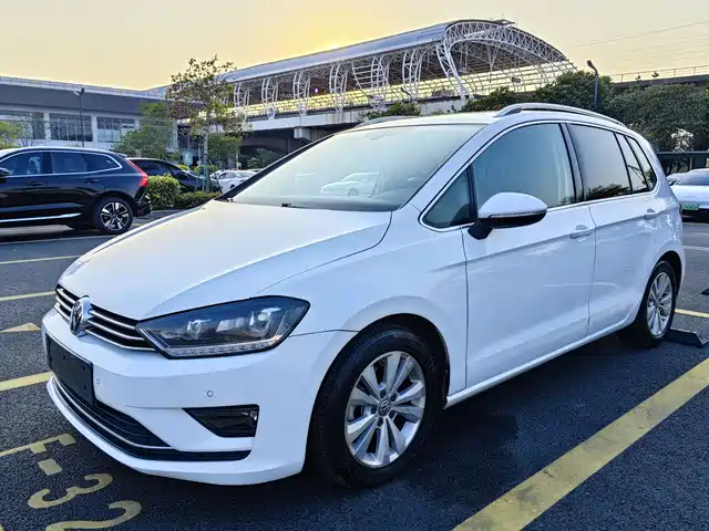 VOLKSWAGEN GOLF*JIAYU