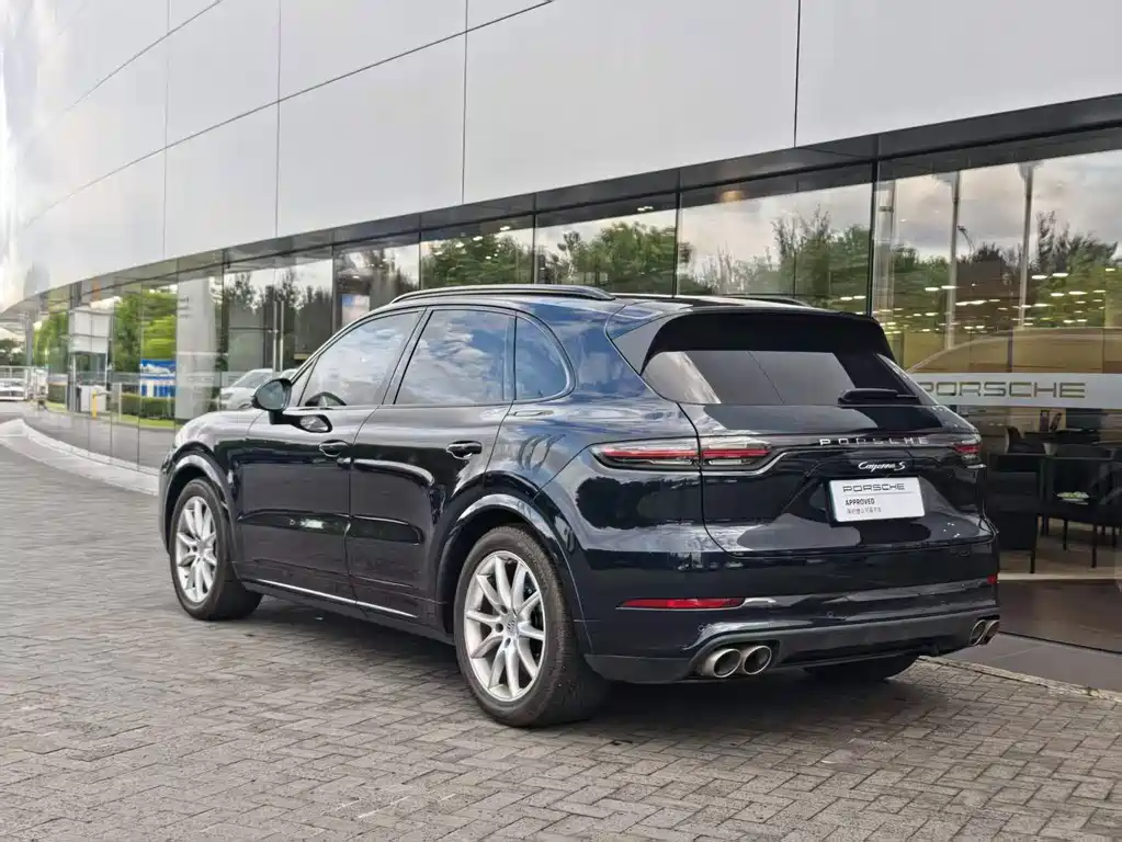 Porsche Cayenne — миниатюра 8
