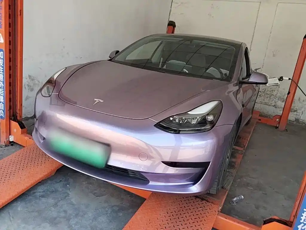 Tesla Model 3 — миниатюра 2