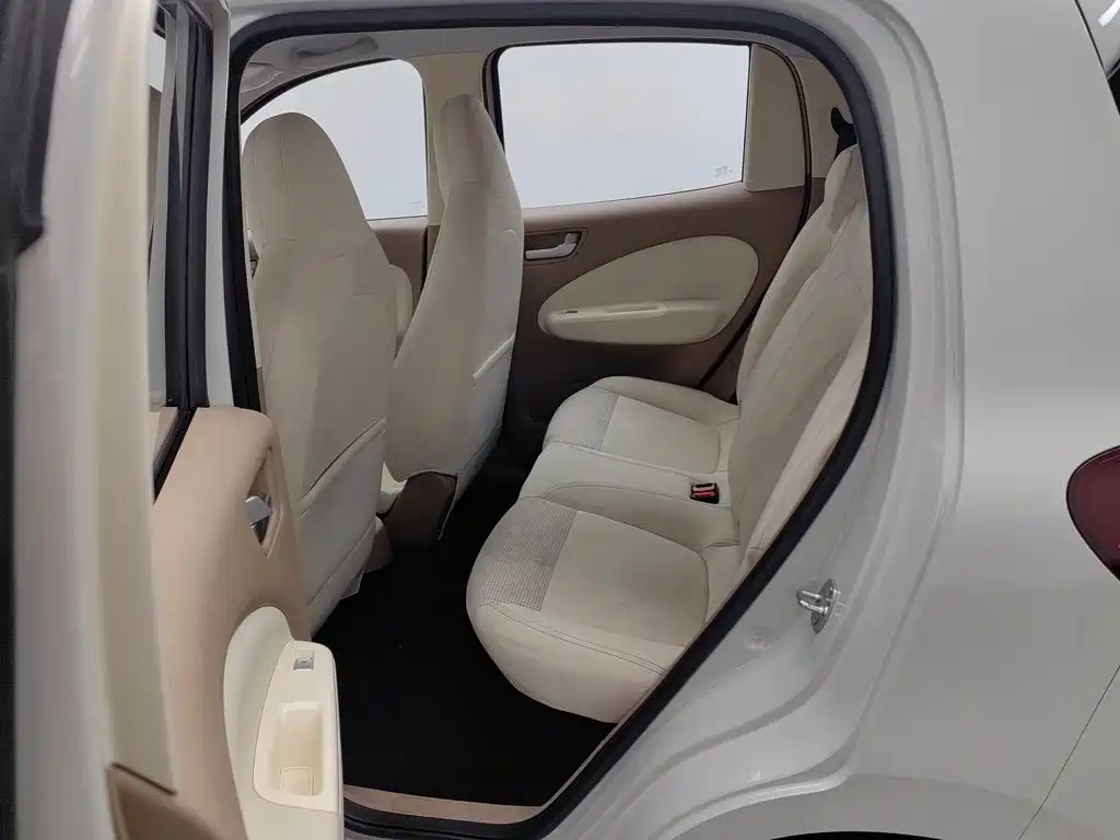 Wuling MINIEV — миниатюра 15