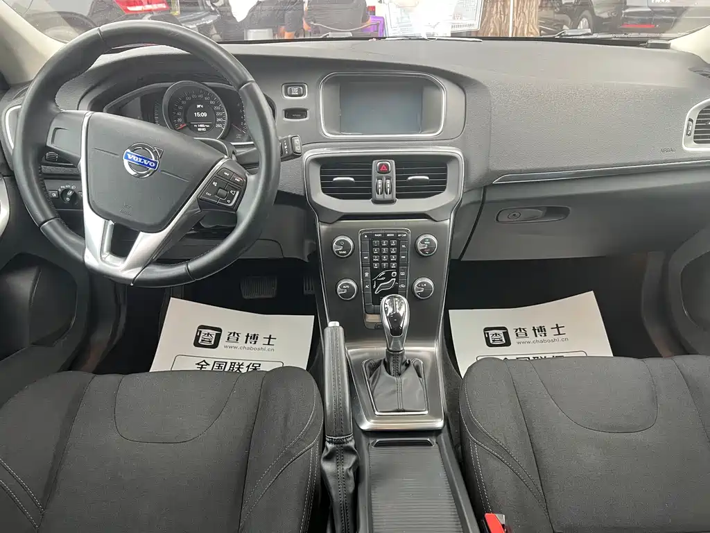 Volvo V40 — миниатюра 10