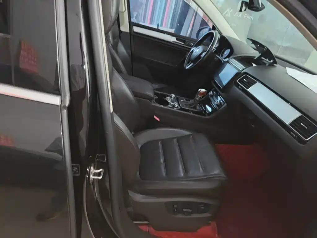 Volkswagen Touareg — миниатюра 25