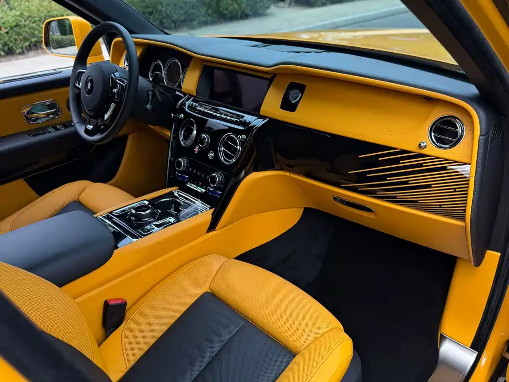 Rolls-Royce Cullinan — миниатюра 6